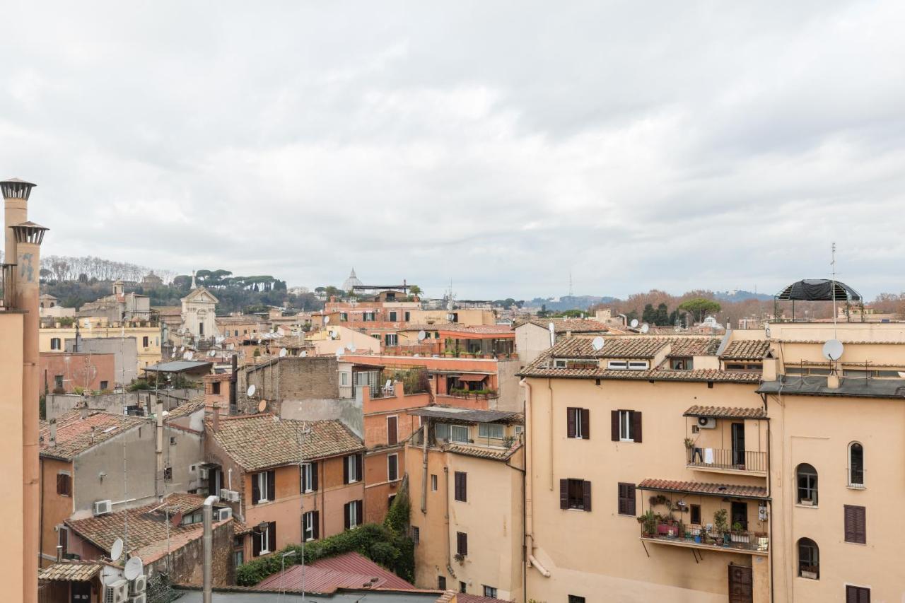 Amazing Penthouse With Private Terrace In Trastevere Roma Exterior foto