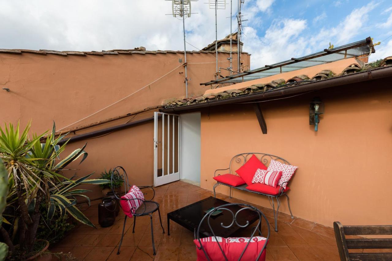 Amazing Penthouse With Private Terrace In Trastevere Roma Exterior foto